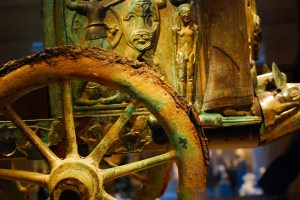 The Metropolitan Museum: Etsucan Chariot detail